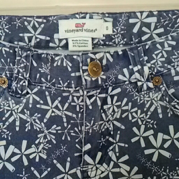 Vineyard Vines patterned skinny jeans - Picture 2 of 5